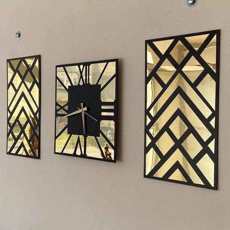 Reflective Timepiece: Gold Tone Mirror Wall Clock - Image 4